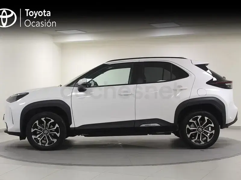 Usado Toyota Yaris Cross Active 116 CV (85 kW) 2024 Blanco SUV