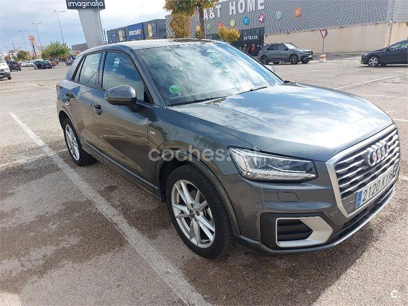 Usado Audi Q2 Sport 116 CV (85 kW) 2019 Gris / plata SUV