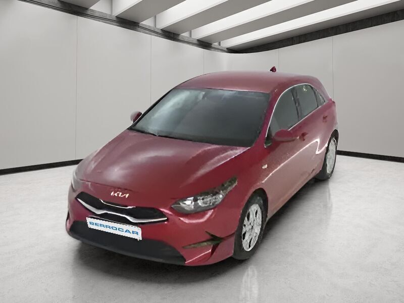 Rojo Usado 2024 Kia Ceed Utilitario | 19.990 € (Precio justo) - Imagen 1/4