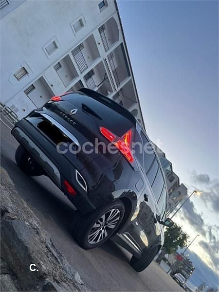 Usado Renault Espace Initiale 160 CV (117 kW) 2015 Violeta / lila Monovolumen