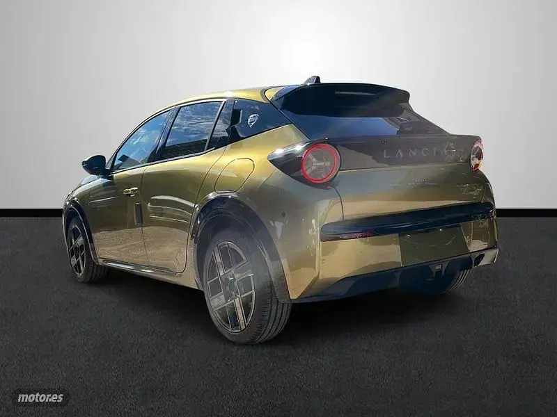 Nuevo Lancia Ypsilon 110 CV (80 kW) 2026 Oro Utilitario