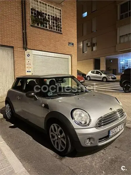 Usado Mini ONE 95 CV (69 kW) 2009 Gris / plata Utilitario