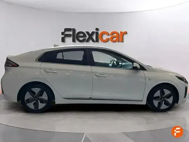 Usado Hyundai Ioniq 141 CV (103 kW) 2020 Blanco Utilitario