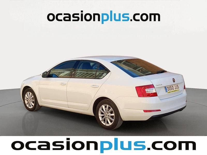 Usado Skoda Octavia Ambition 150 CV (110 kW) 2015 Blanco Utilitario