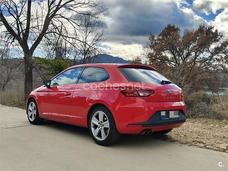 Usado Seat Leon SC FR 150 CV (110 kW) 2013 Rojo Utilitario