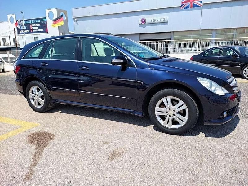 Usado Mercedes R280 231 CV (169 kW) 2008 Azul Monovolumen