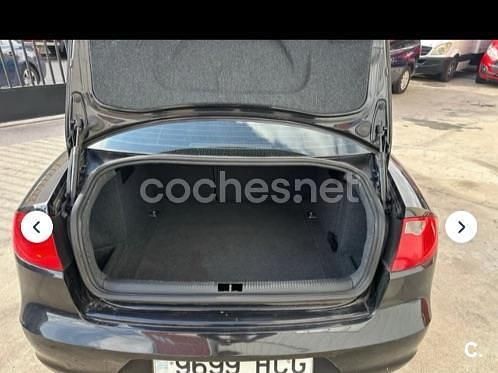 Usado Seat Exeo Reference 120 CV (88 kW) 2011 Negro Berlina