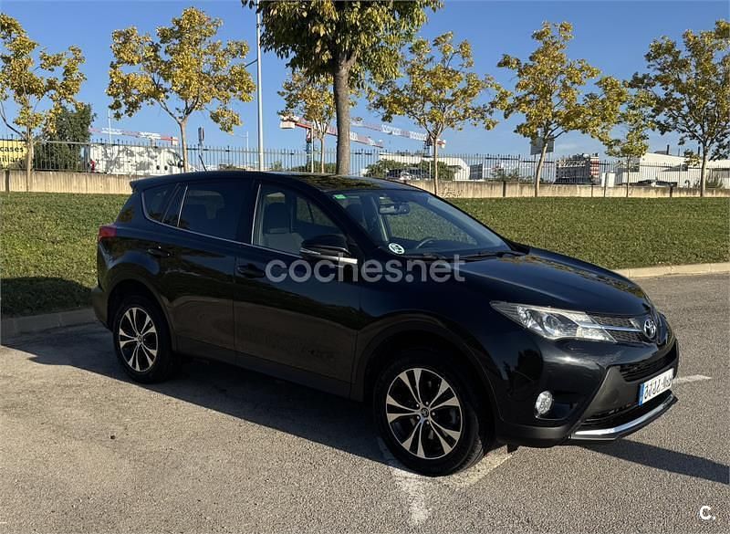 Usado Toyota RAV4 Executive 150 CV (110 kW) 2015 Negro SUV