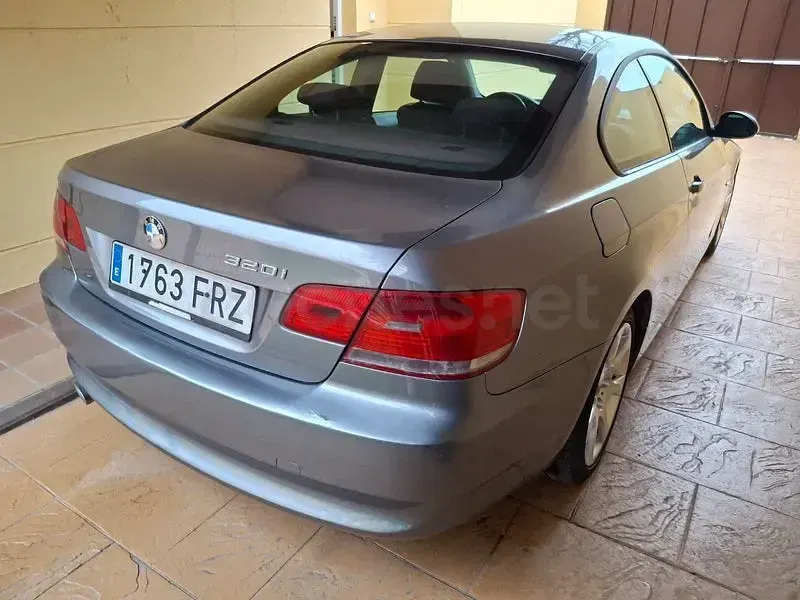 Käytetty BMW 320 170 HP (125 kW) 2007 Harmaa Coupe - kaksiovinen