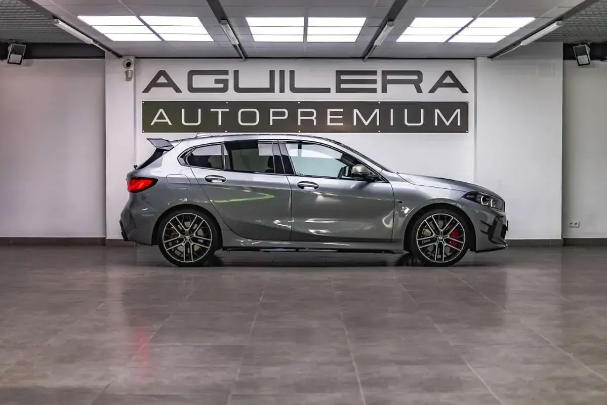 Usado BMW M135 M Sport 306 CV (225 kW) 2024 Gris Utilitario