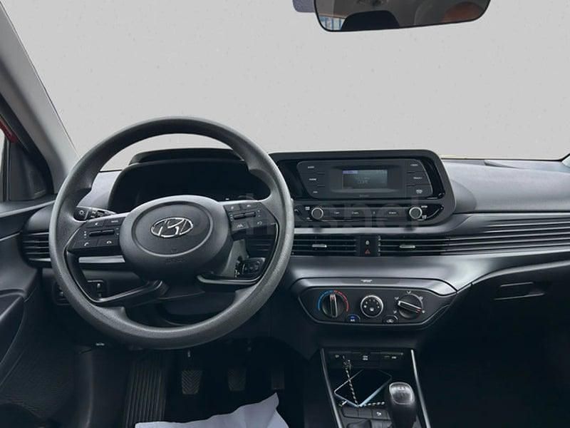 Usado Hyundai i20 84 CV (61 kW) 2022 Rojo Utilitario