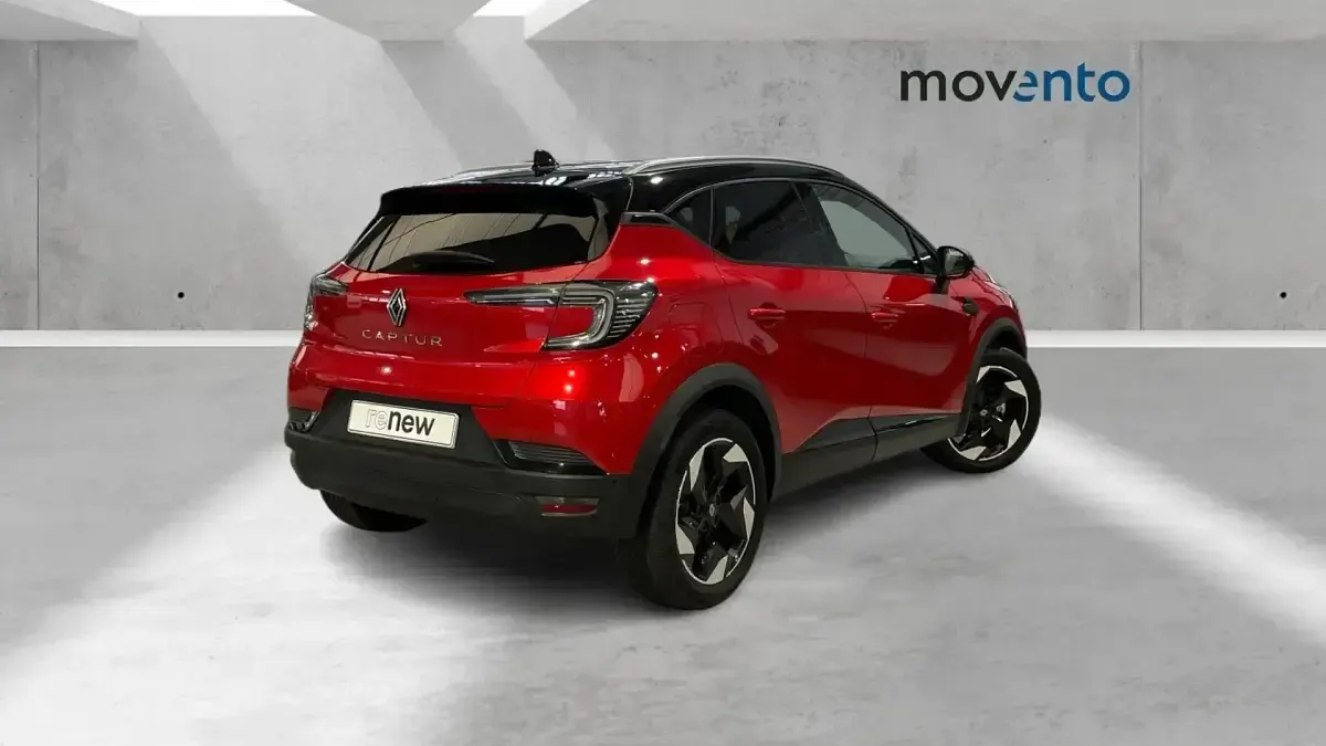 Usado Renault Captur Techno 100 CV (73 kW) 2025 Rojo SUV
