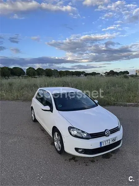Usado VW Golf VII Advance 105 CV (77 kW) 2012 Blanco Berlina