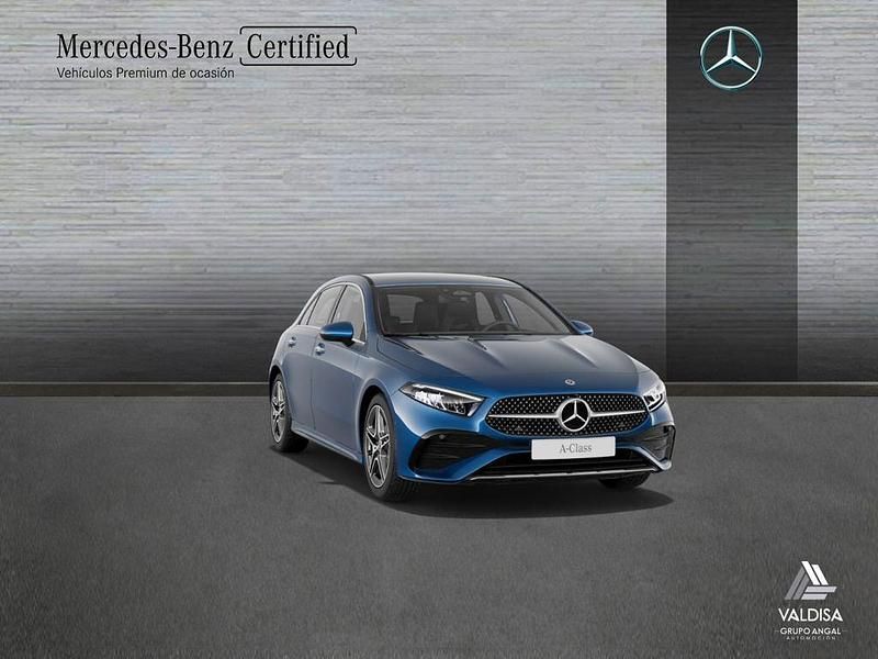 Usado Mercedes A200 AMG line 150 CV (110 kW) 2024 Azul espectra Berlina