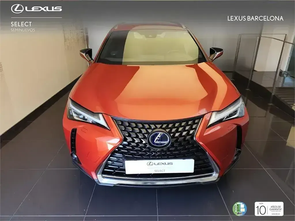 Usado Lexus UX 250h Business Edition 184 CV (135 kW) 2022 Naranja SUV