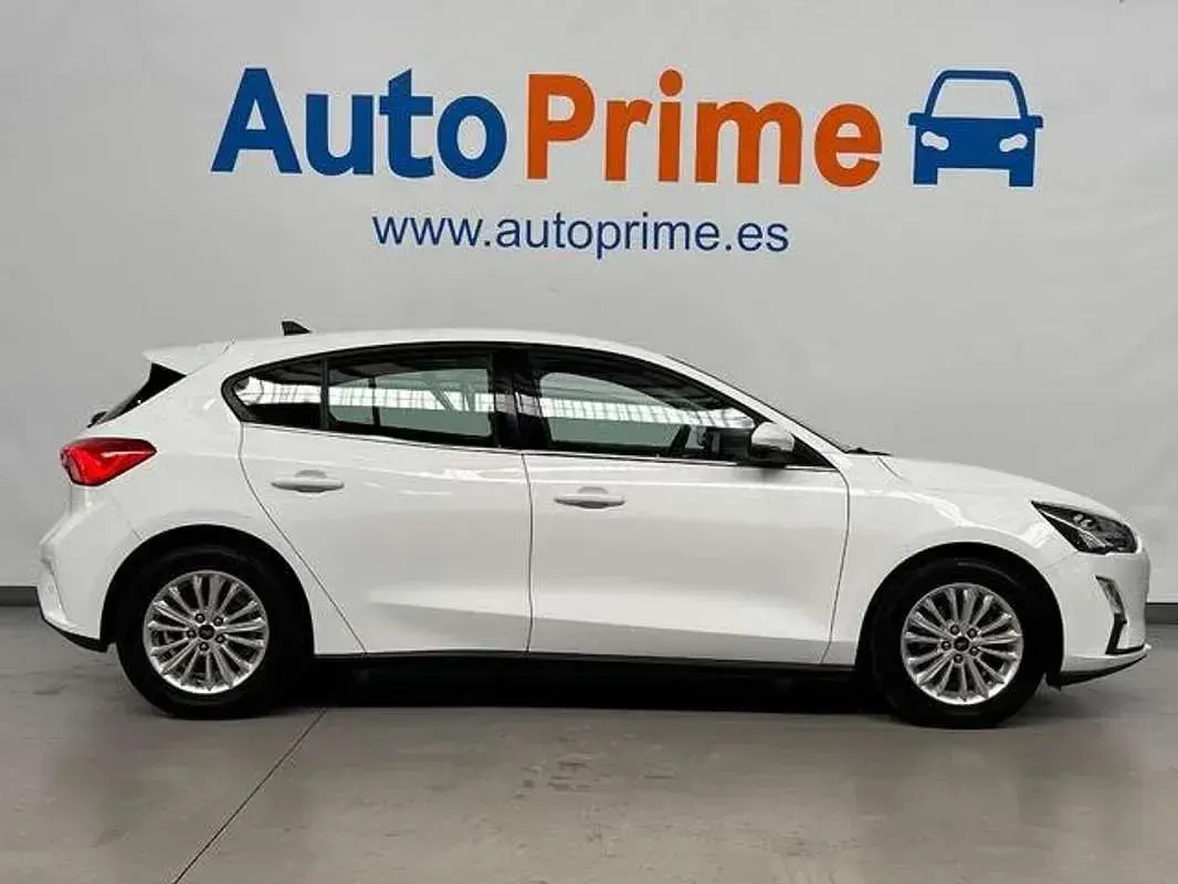 Usado Ford Focus Trend+ 120 CV (88 kW) 2021 Blanco Utilitario