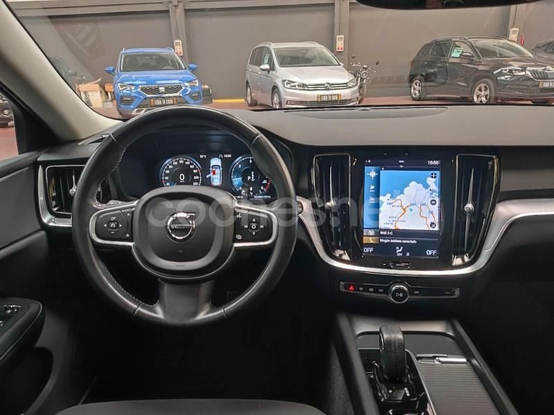 Usado Volvo V60 Momentum 190 CV (139 kW) 2021 Negro Familiar