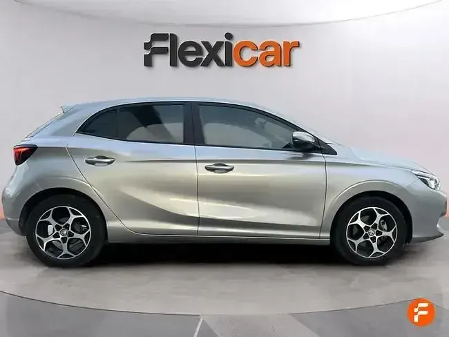 Usado MG MG3 Comfort 116 CV (85 kW) 2025 Gris / plata Utilitario