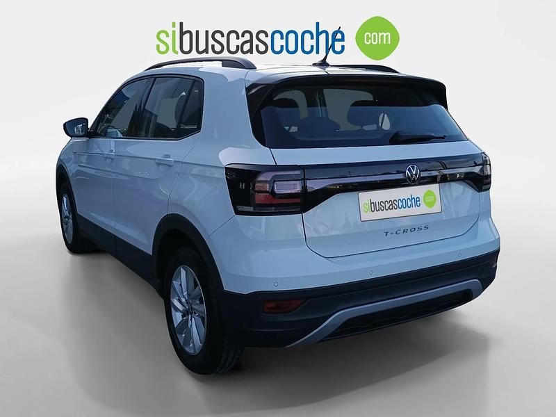 Usado VW T-Cross Advance 95 CV (69 kW) 2023 Rosa SUV