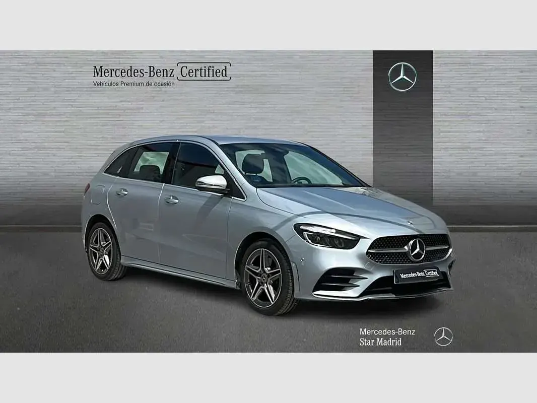 Usado Mercedes E250 218 CV (160 kW) 2025 Plateado Familiar
