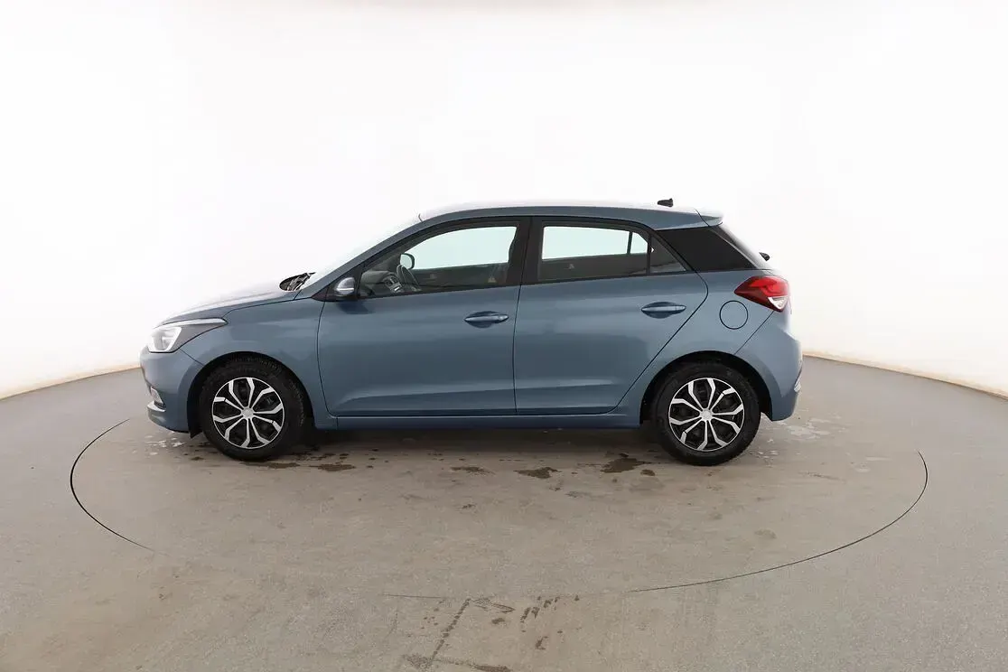 Usado Hyundai i20 100 CV (73 kW) 2018 Azul Berlina