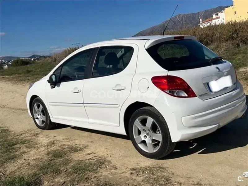 Usado Peugeot 207 Sport 120 CV (88 kW) 2012 Blanco Berlina