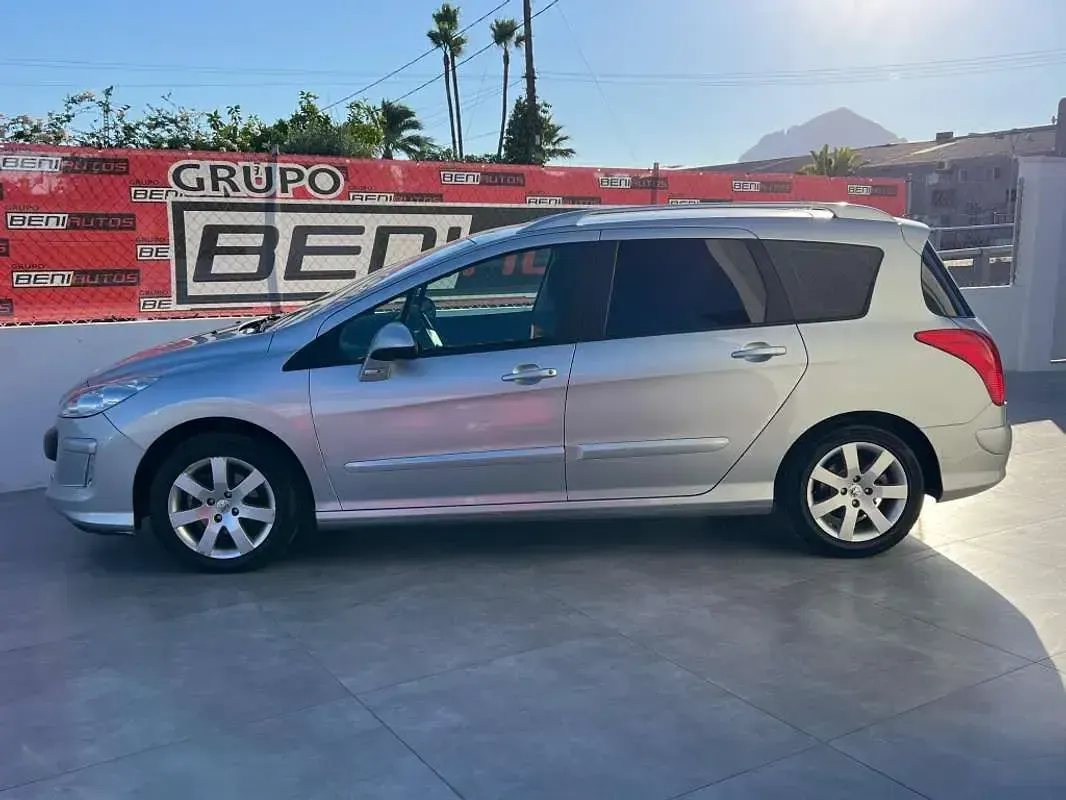 Usado Peugeot 308 SW 120 CV (88 kW) 2010 Gris Familiar