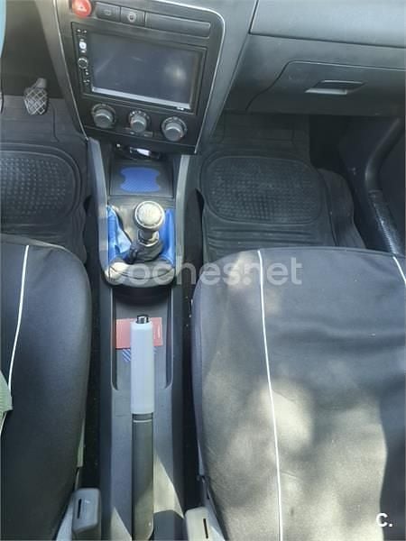 Usado Seat Ibiza Fresh 75 CV (55 kW) 2003 Gris / plata Utilitario