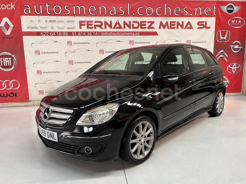 Usado Mercedes B200 136 CV (100 kW) 2008 Negro Monovolumen