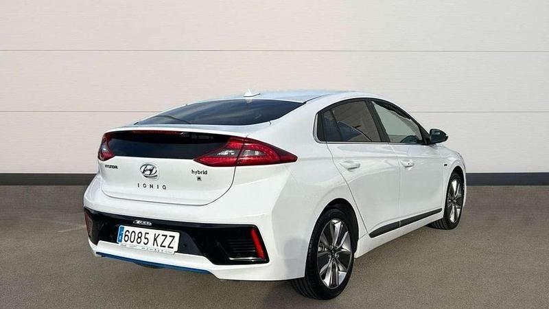 Usado Hyundai Ioniq 141 CV (103 kW) 2019 Blanco Utilitario
