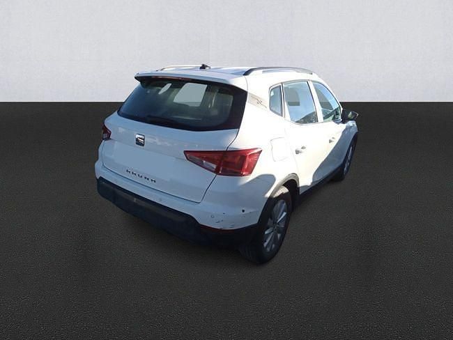 Usado Seat Arona Style 110 CV (80 kW) 2021 Blanco SUV