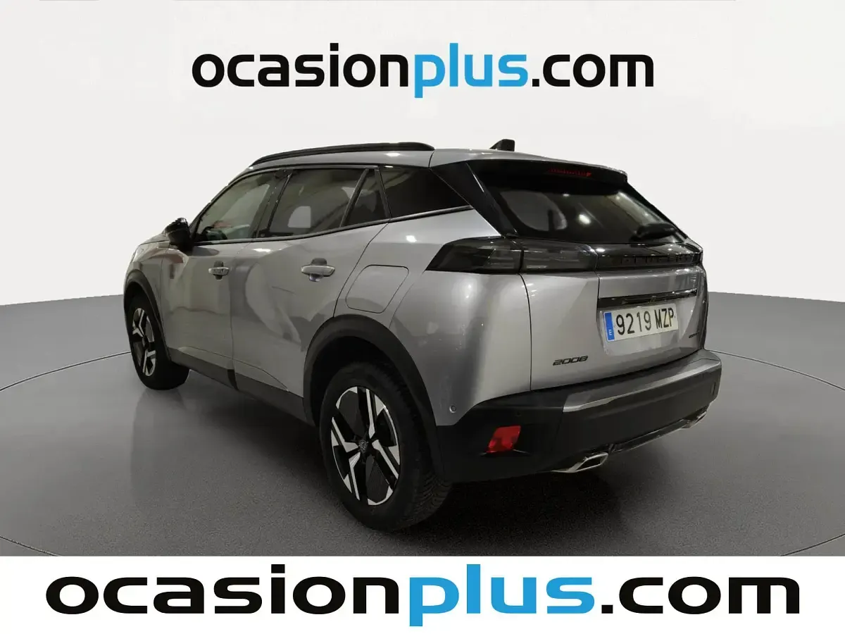 Usado Peugeot 2008 Allure 145 CV (106 kW) 2025 Gris SUV