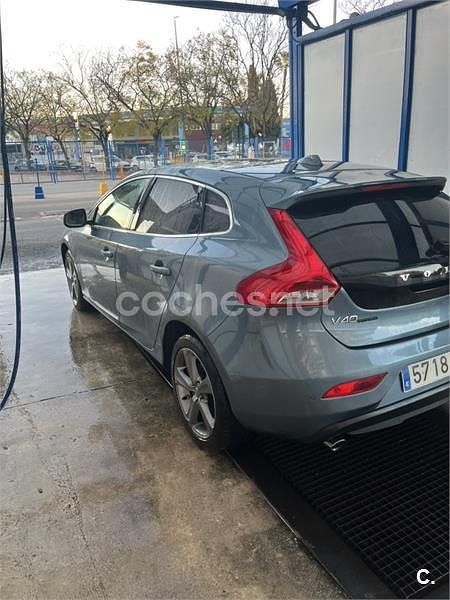 Usado Volvo V40 Momentum 150 HP (110 kW) 2012 Azul Citadino