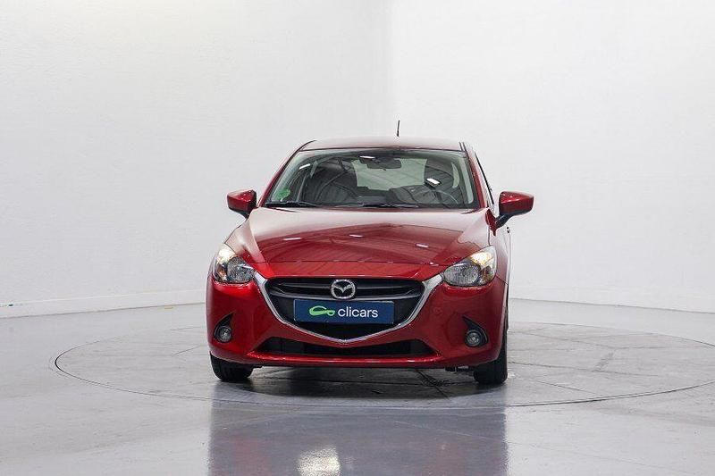 Usado Mazda 2 75 CV (55 kW) 2017 Rojo Berlina