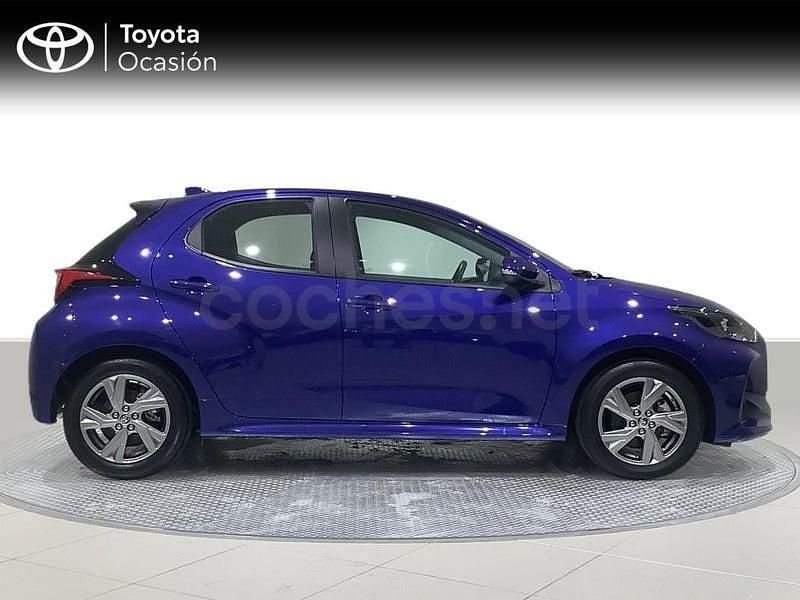 Usado Toyota Yaris Hybrid Active 116 CV (85 kW) 2025 Azul Berlina
