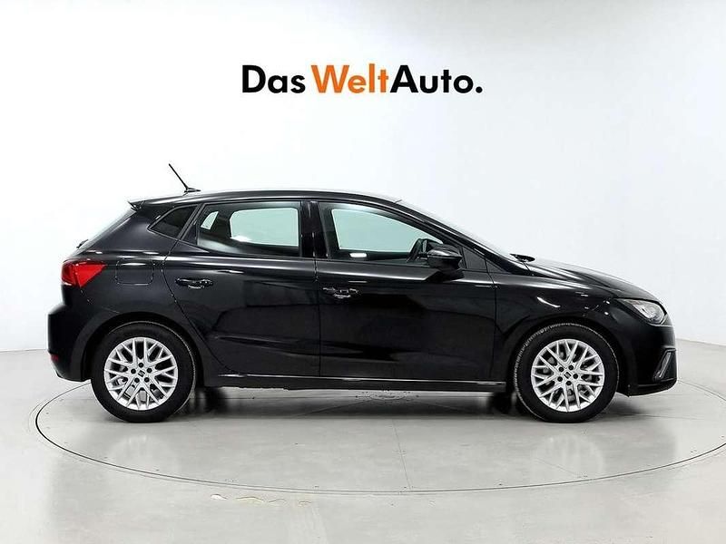 Usado Seat Ibiza FR 116 CV (85 kW) 2024 Negro Utilitario