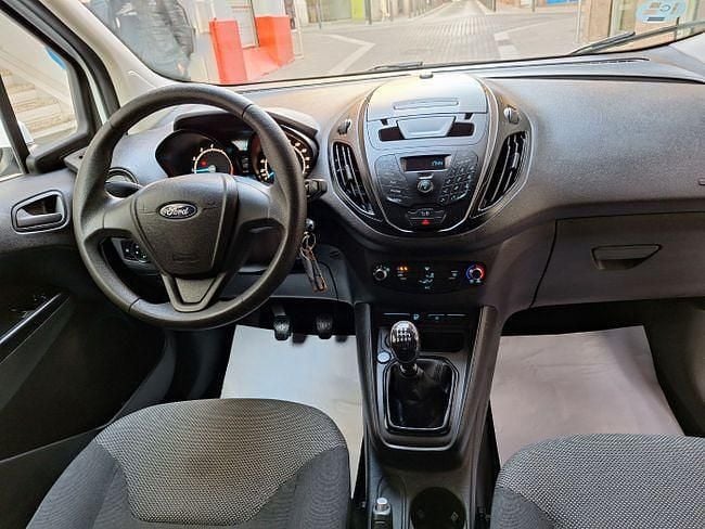 Usado Ford Transit 100 CV (73 kW) 2019 Blanco Monovolumen