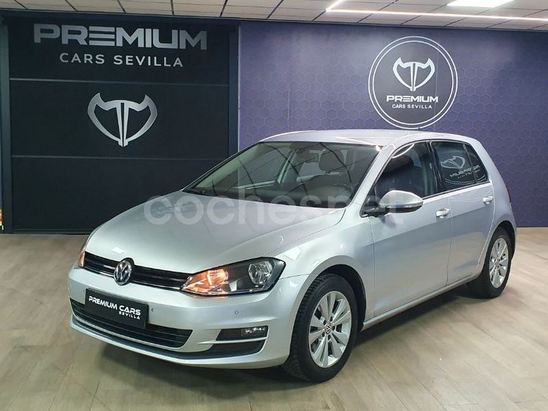 Gris / plata Usado 2015 VW Golf VII Advance Berlina | 15.490 € (Un poco caro) - Imagen 1/4