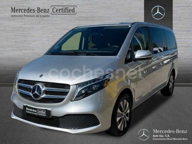 Gris / plata Usado 2023 Mercedes V250 Monovolumen | 61.900 € (Un poco caro) - Imagen 1/4