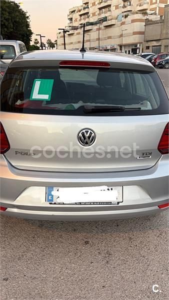 Usado VW Polo Edition 75 CV (55 kW) 2015 Gris / plata Berlina