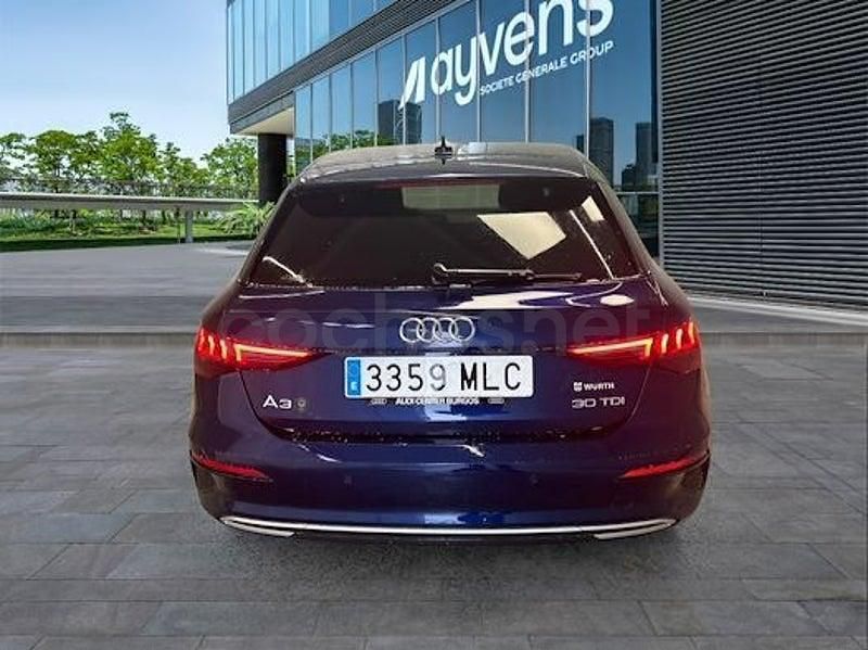 Usado Audi A3 116 CV (85 kW) 2023 Azul Berlina