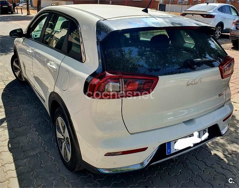 Usado Kia Niro 141 CV (103 kW) 2018 Blanco SUV