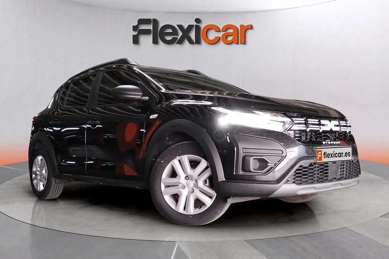 Negro Usado 2024 Dacia Sandero Essentiel Utilitario | 13.890 € (Buen precio) - Imagen 1/4