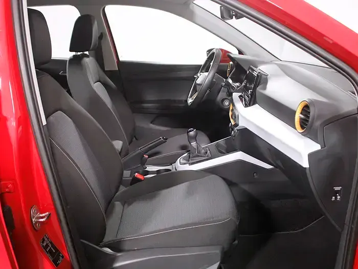 Usado Seat Arona Style 110 CV (80 kW) 2022 Rojo SUV