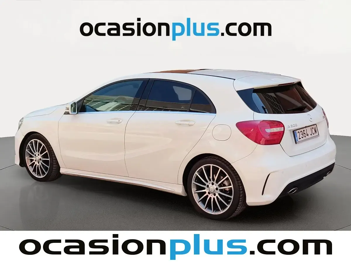 Usado Mercedes A200 AMG line 136 CV (100 kW) 2015 Blanco Utilitario