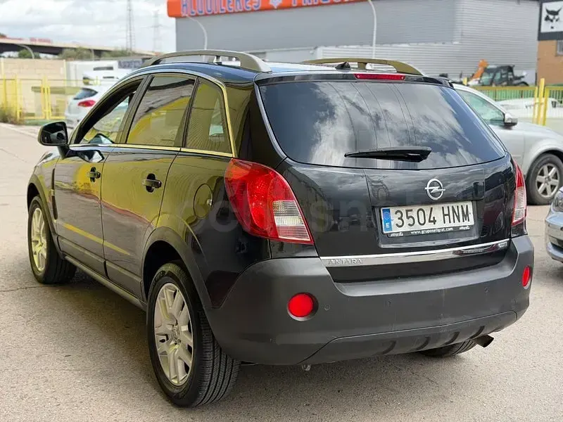 Usado Opel Antara Selective 163 CV (119 kW) 2013 Negro SUV