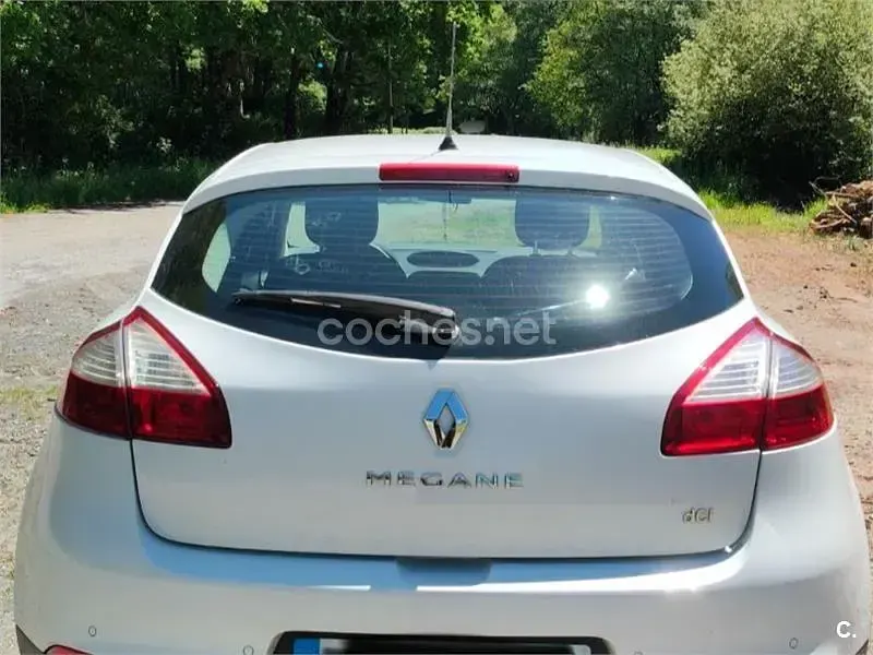 Usado Renault Mégane III Dynamique 110 CV (80 kW) 2011 Blanco Berlina
