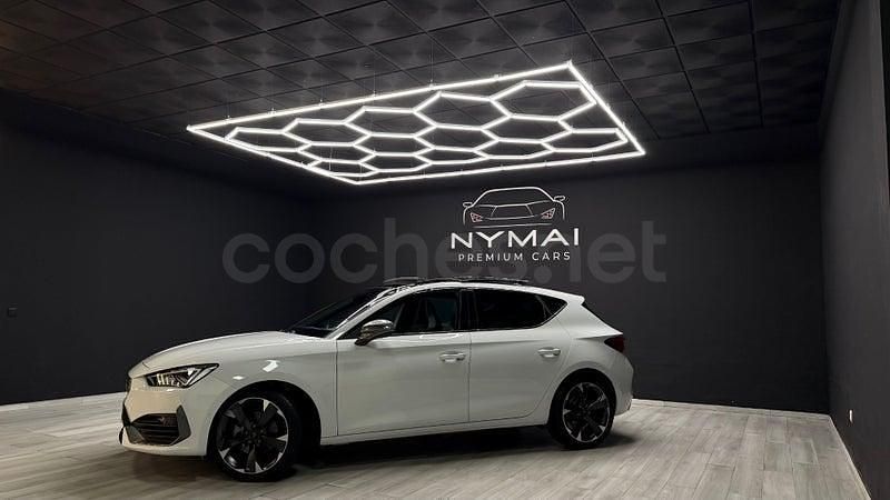 Usado Cupra Leon 150 CV (110 kW) 2024 Blanco Berlina