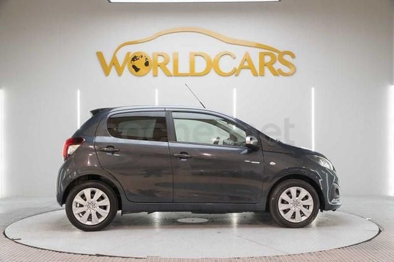 Usado Peugeot 108 Active 72 CV (52 kW) 2021 Gris / plata Berlina