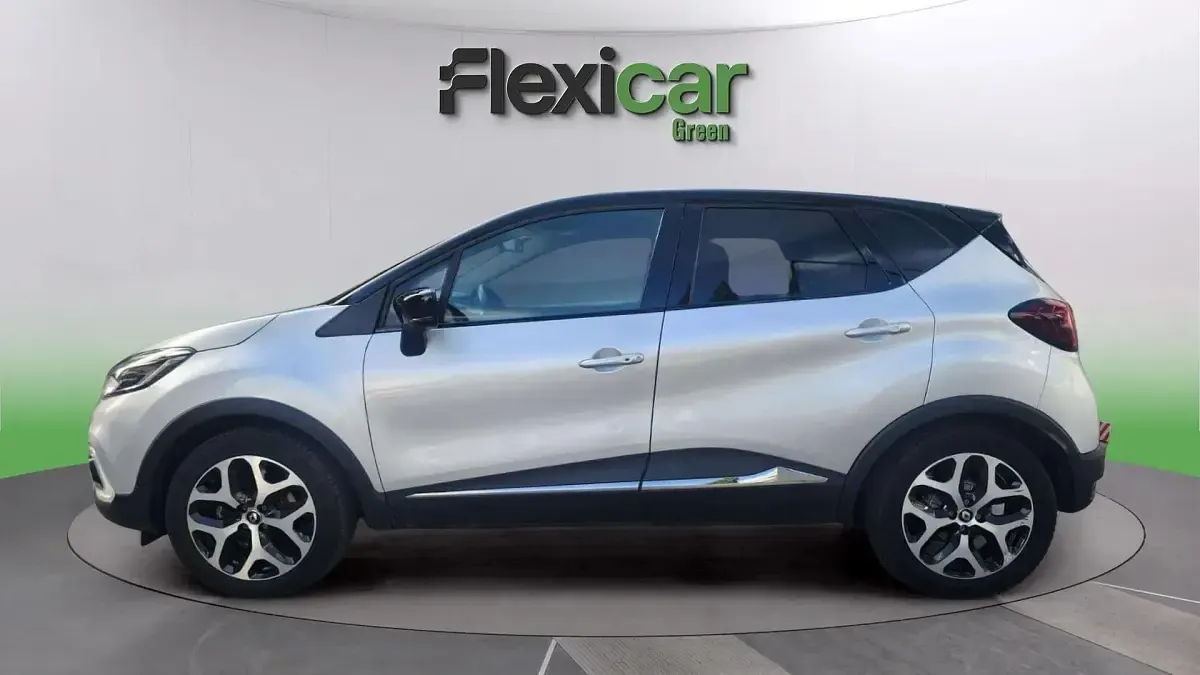 Usado Renault Captur Zen 131 CV (96 kW) 2019 Gris SUV